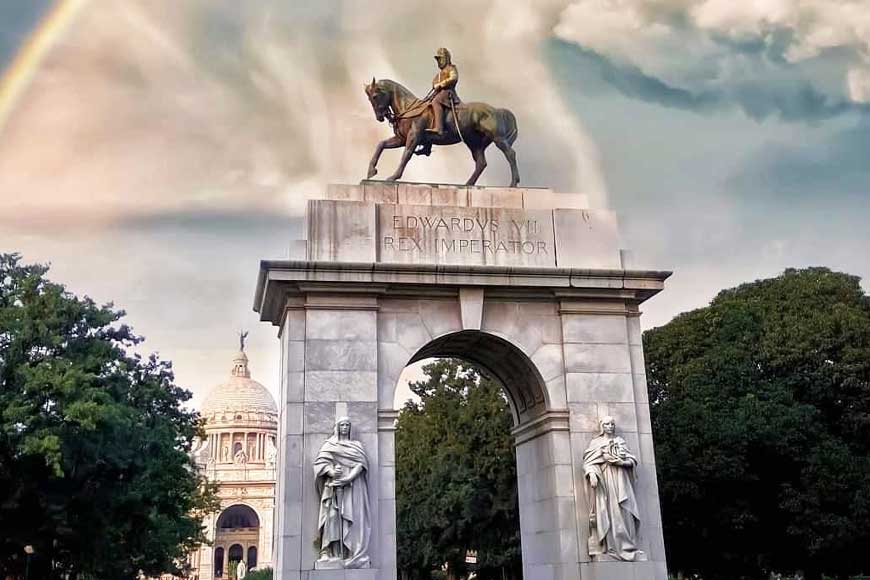 When statues speak! Bengalâ€™s statues amalgamate colonial power and local supremacy