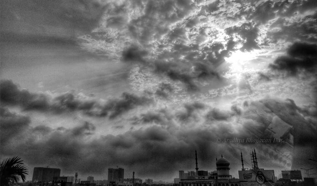 Meghbalika: Cloudscapes of Kolkata
