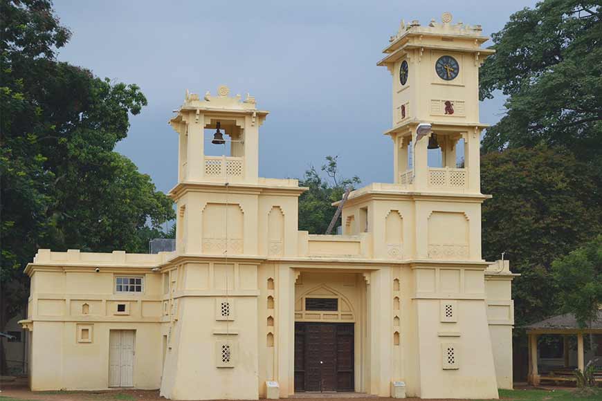 Tagore wanted to break walls â€“ then why walls coming up in Visva Bharati? Ashramites question