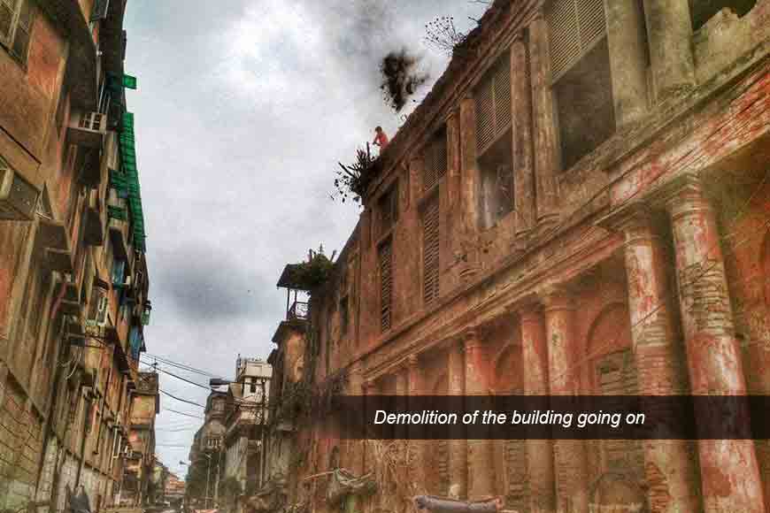 Vidyasagar&rsquo;s Metropolitan Institution being demolished since yesterday!
