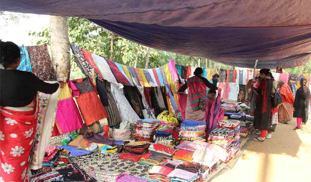 A peek through Santiniketan&rsquo;s &lsquo;Shonibarer Haat&rsquo;