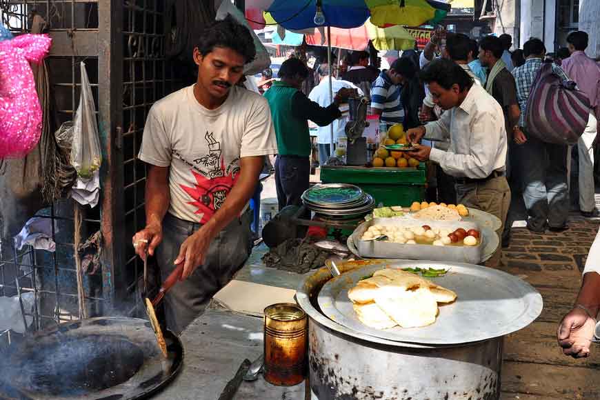 Street food stalls in Kolkata to turn more hygienic
